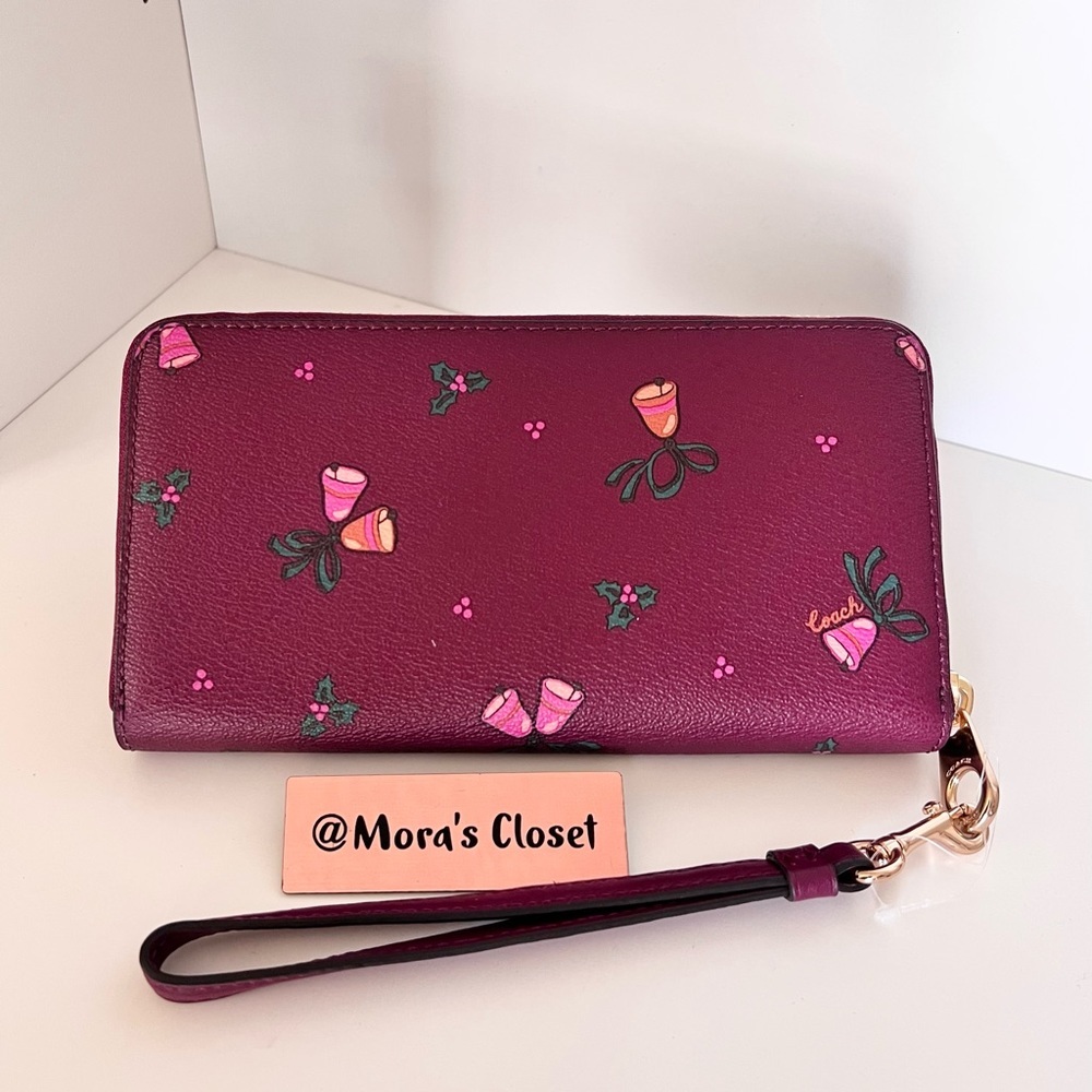 Coach Wallet - Picture 6 of 9